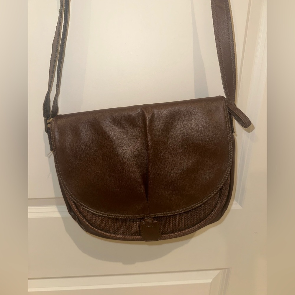 Baggit Classic Brown Crossbody Bag